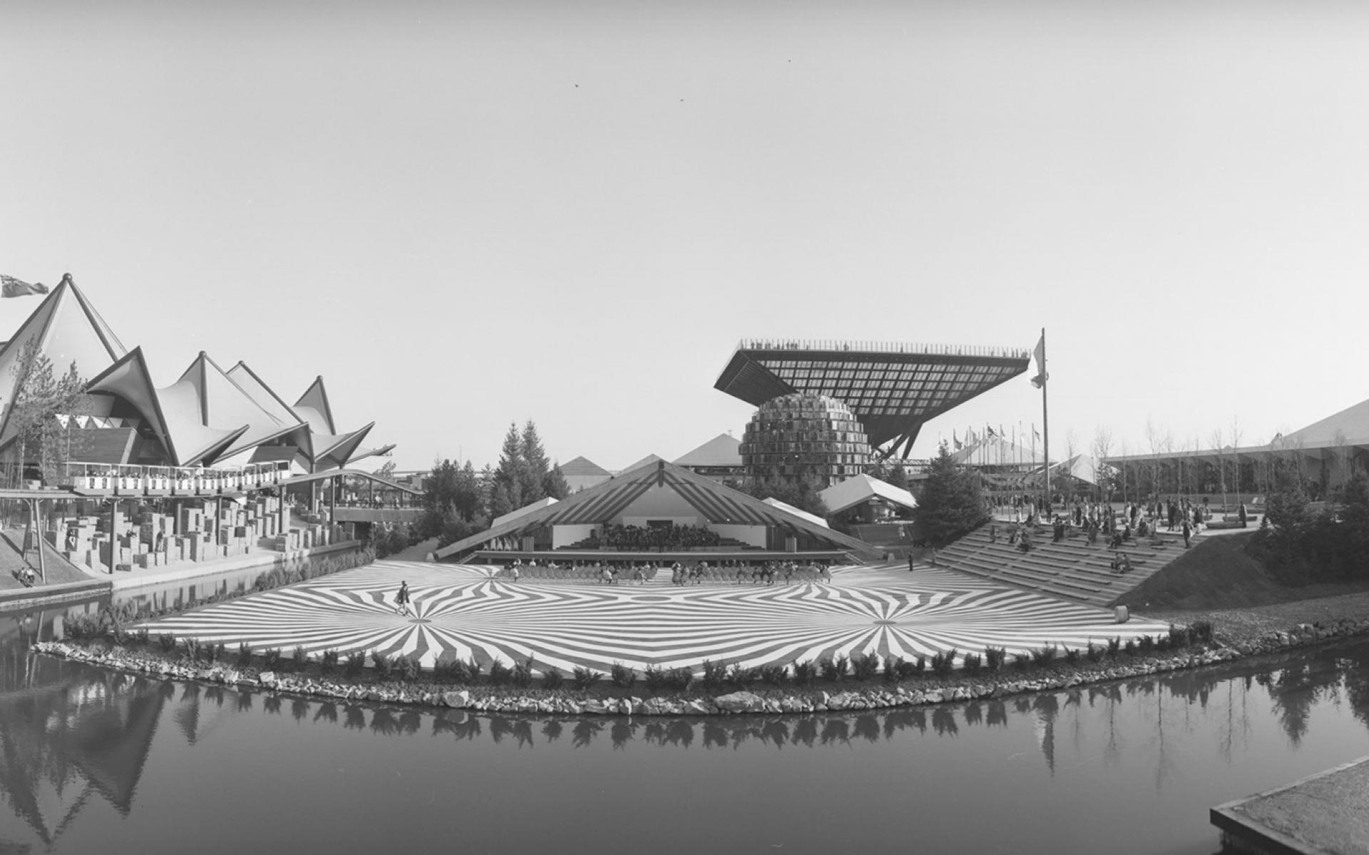 Pavillon de l’Ontario et pavillon du Canada à l’Expo 67