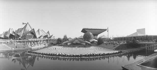 Pavillon de l’Ontario et pavillon du Canada à l’Expo 67